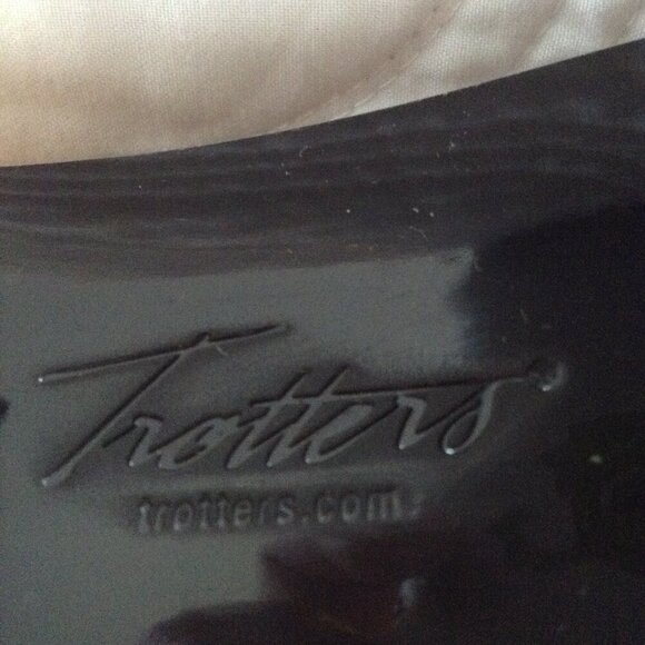 NIB Trotters "Kari", Nude Leather Low pumps, 10.5W, Professional, Collegiate - Picture 6 of 7